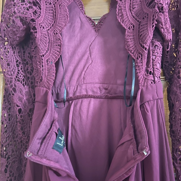 Lulu’s burgundy long sleeve lace maxi dress, size small, worn only once - Picture 5 of 6